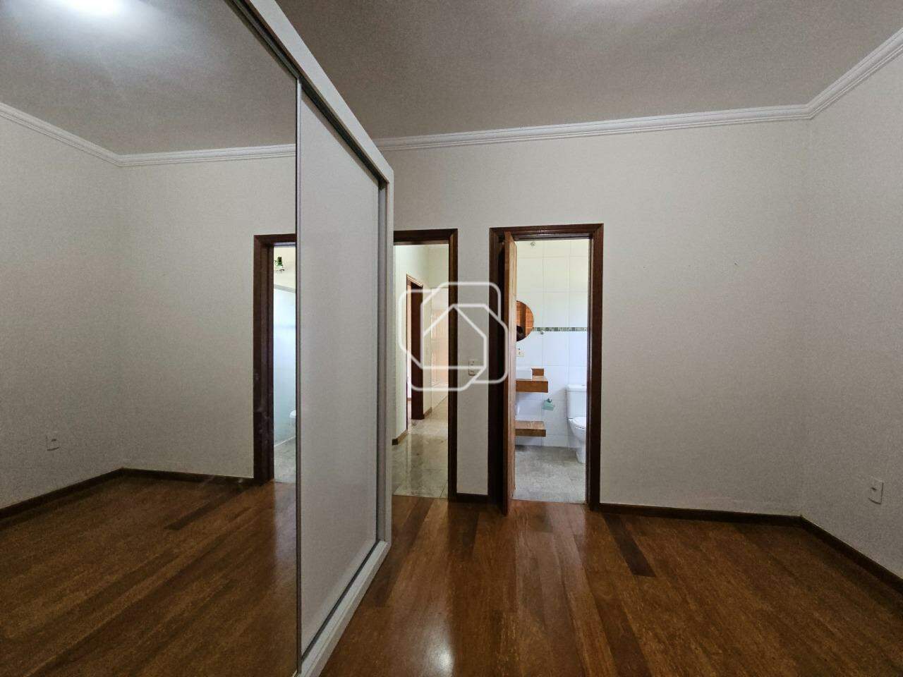 Casa de Condomínio à venda em Indaiatuba - SP - Recanto dos Pássaros: Dormitório