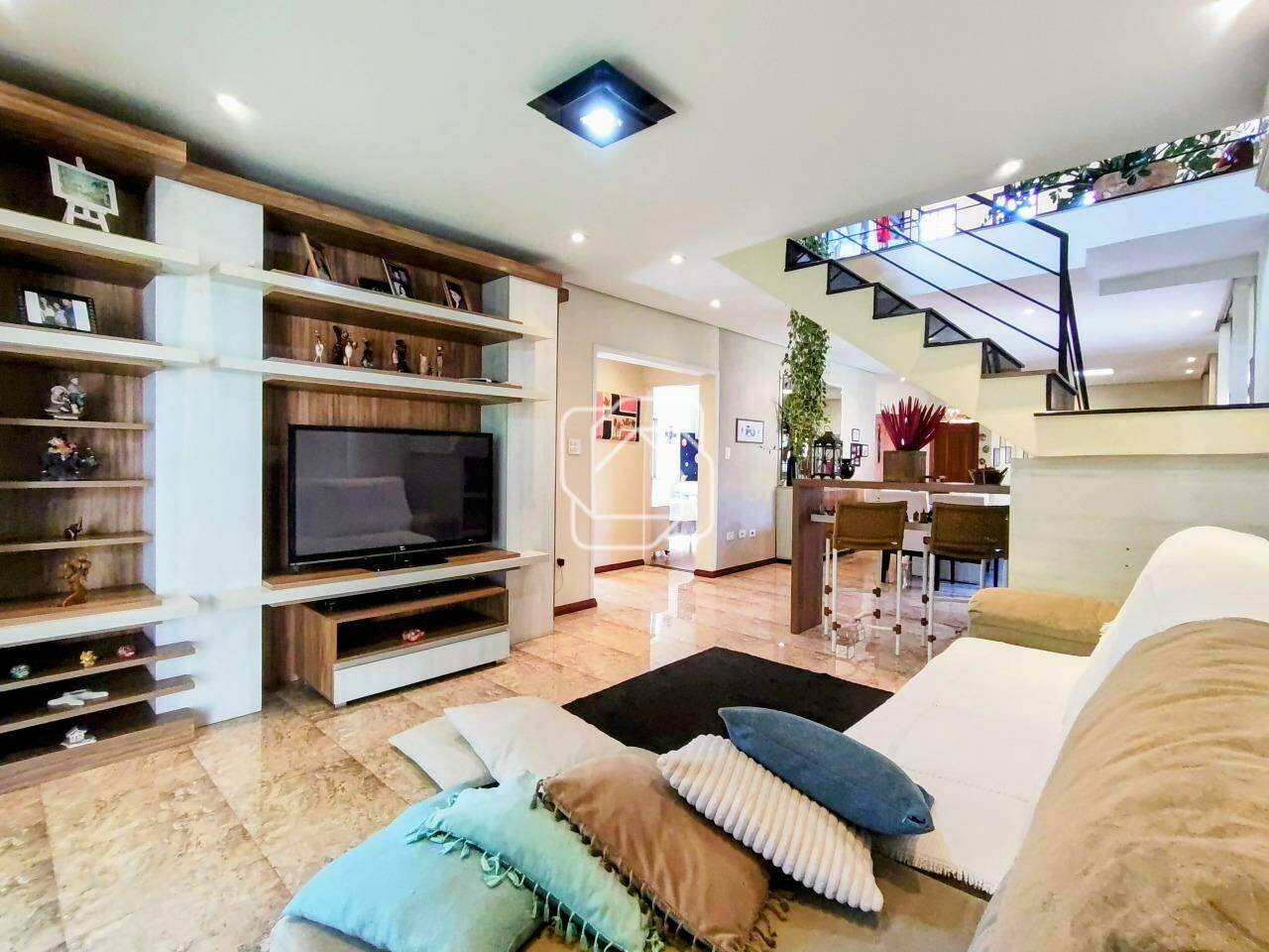 Casa de Condomínio à venda em Itu - SP - Portal da Vila Rica : Sala de TV