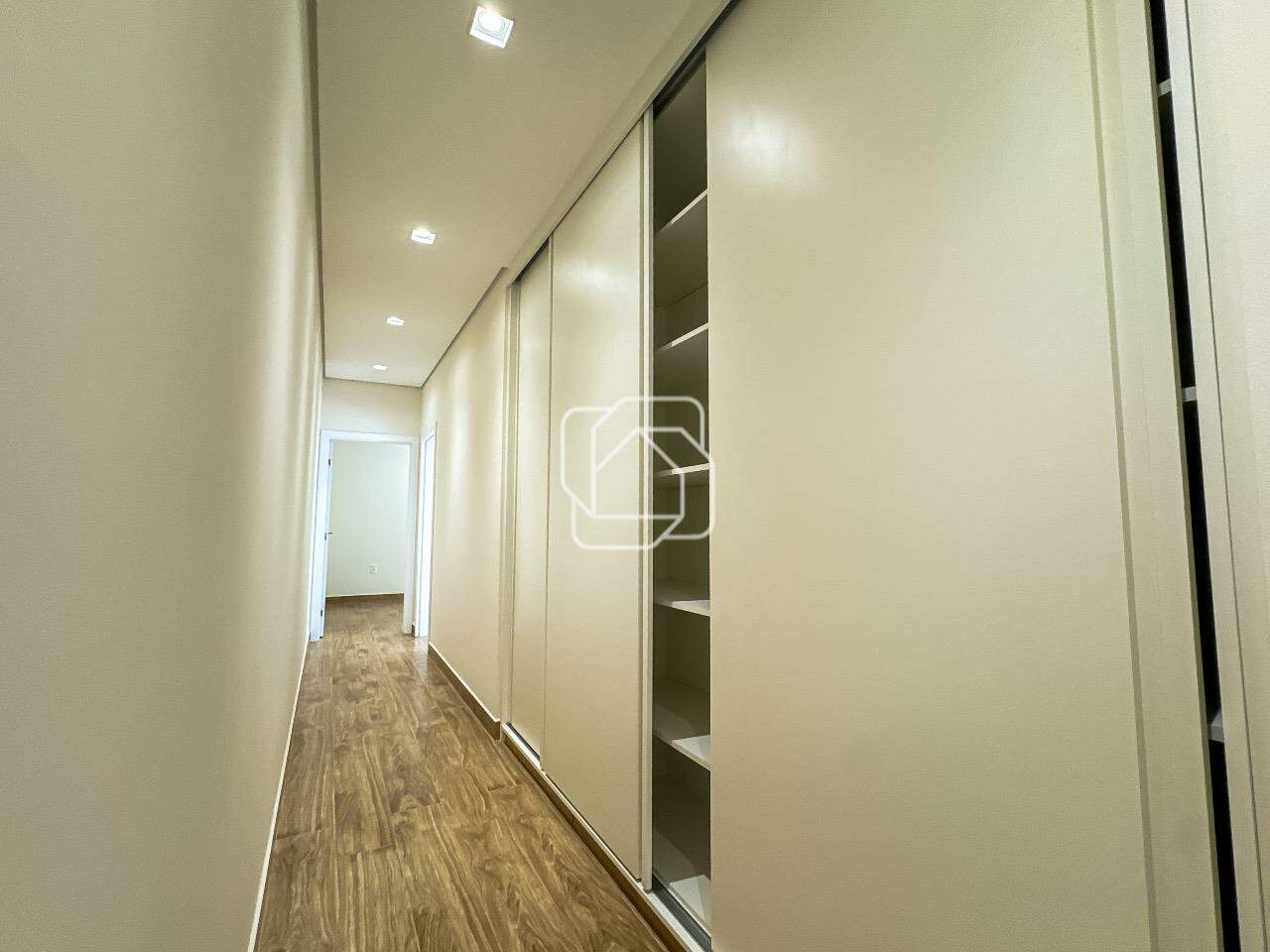 Casa de Condomínio à venda em Indaiatuba - SP - Residencial Evidências: Corredor