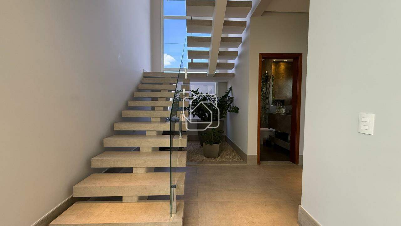 Casa de Condomínio à venda em Indaiatuba - SP - Jardim Amstalden Residence: Acesso ao piso superior