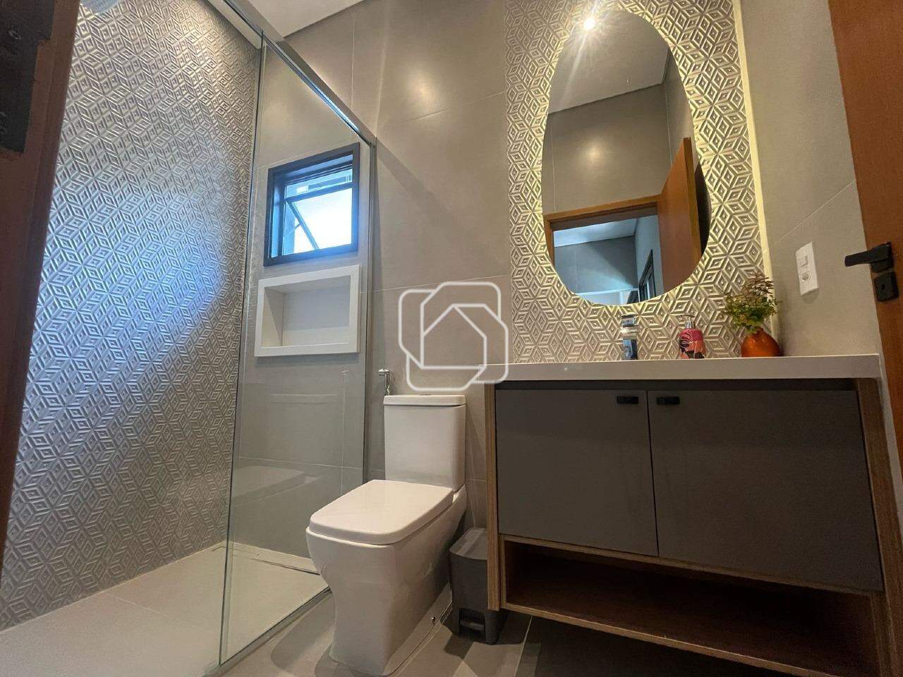 Casa de Condomínio à venda em Salto - SP - Residencial Lagos D’Icaraí: Banheiro