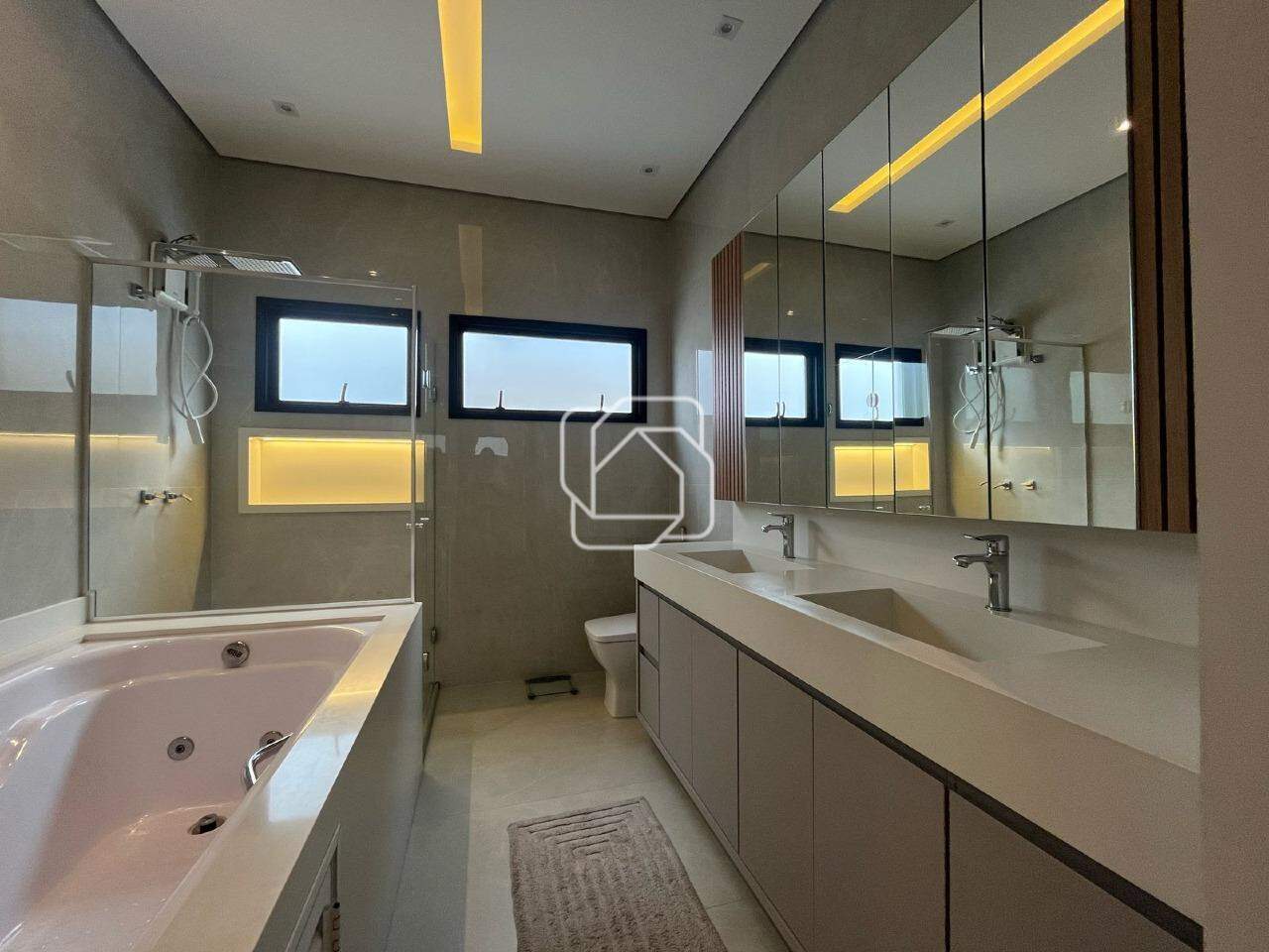 Casa de Condomínio à venda em Salto - SP - Residencial Lagos D’Icaraí: Banheiro