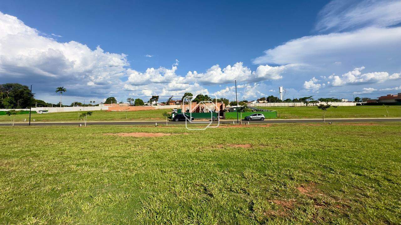 Terreno à venda em Indaiatuba - SP - Jardim Villa Sapezal: Visão geral do terreno