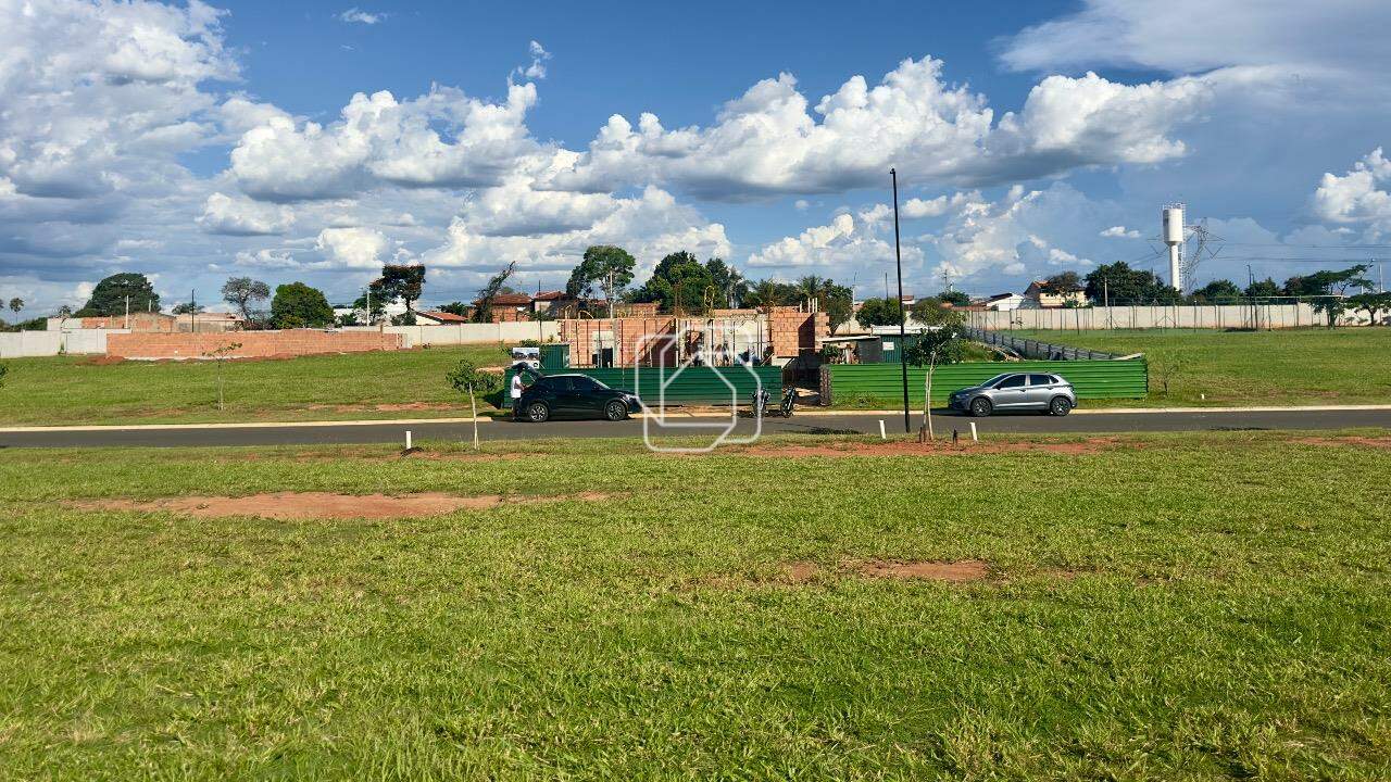 Terreno à venda em Indaiatuba - SP - Jardim Villa Sapezal: Visão geral do terreno