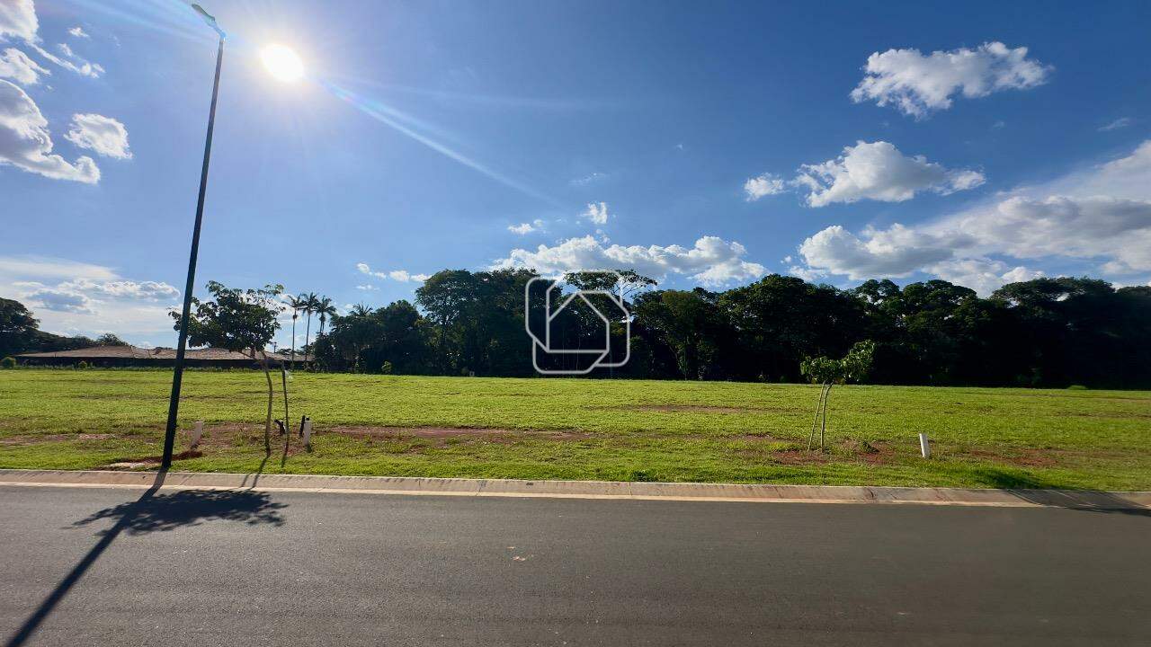 Terreno à venda em Indaiatuba - SP - Jardim Villa Sapezal: Visão geral do terreno