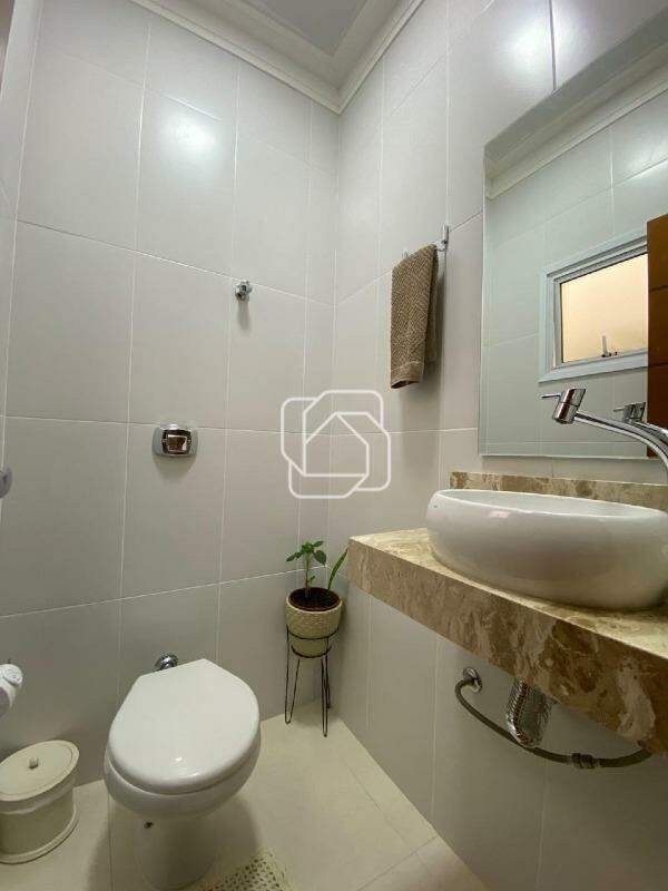Casa de Condomínio à venda em Itu - SP - Condomínio Portal de Itu: Banheiro