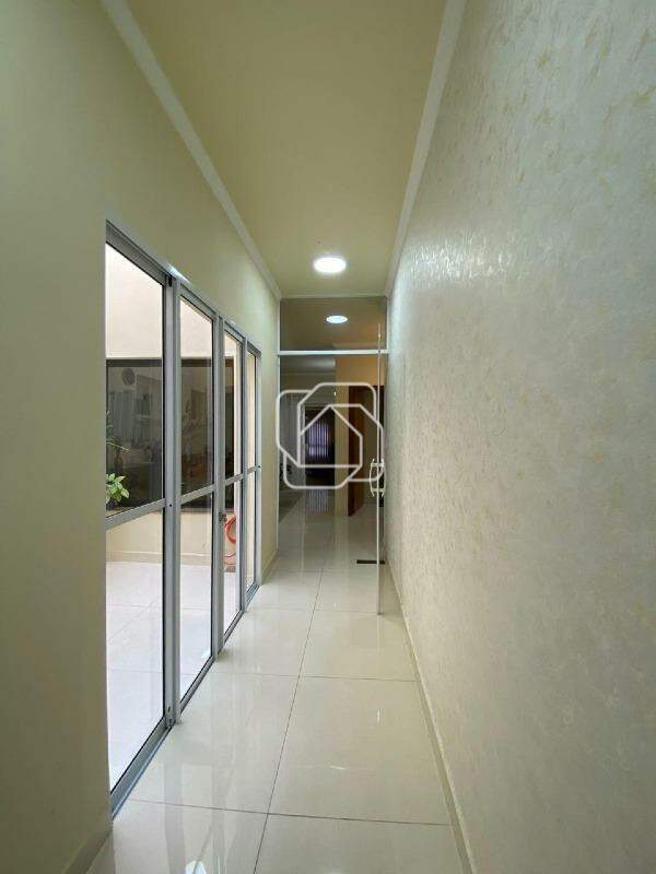 Casa de Condomínio à venda em Itu - SP - Condomínio Portal de Itu: Corredor
