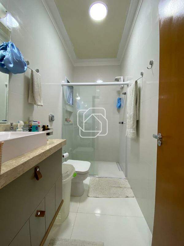 Casa de Condomínio à venda em Itu - SP - Condomínio Portal de Itu: Banheiro