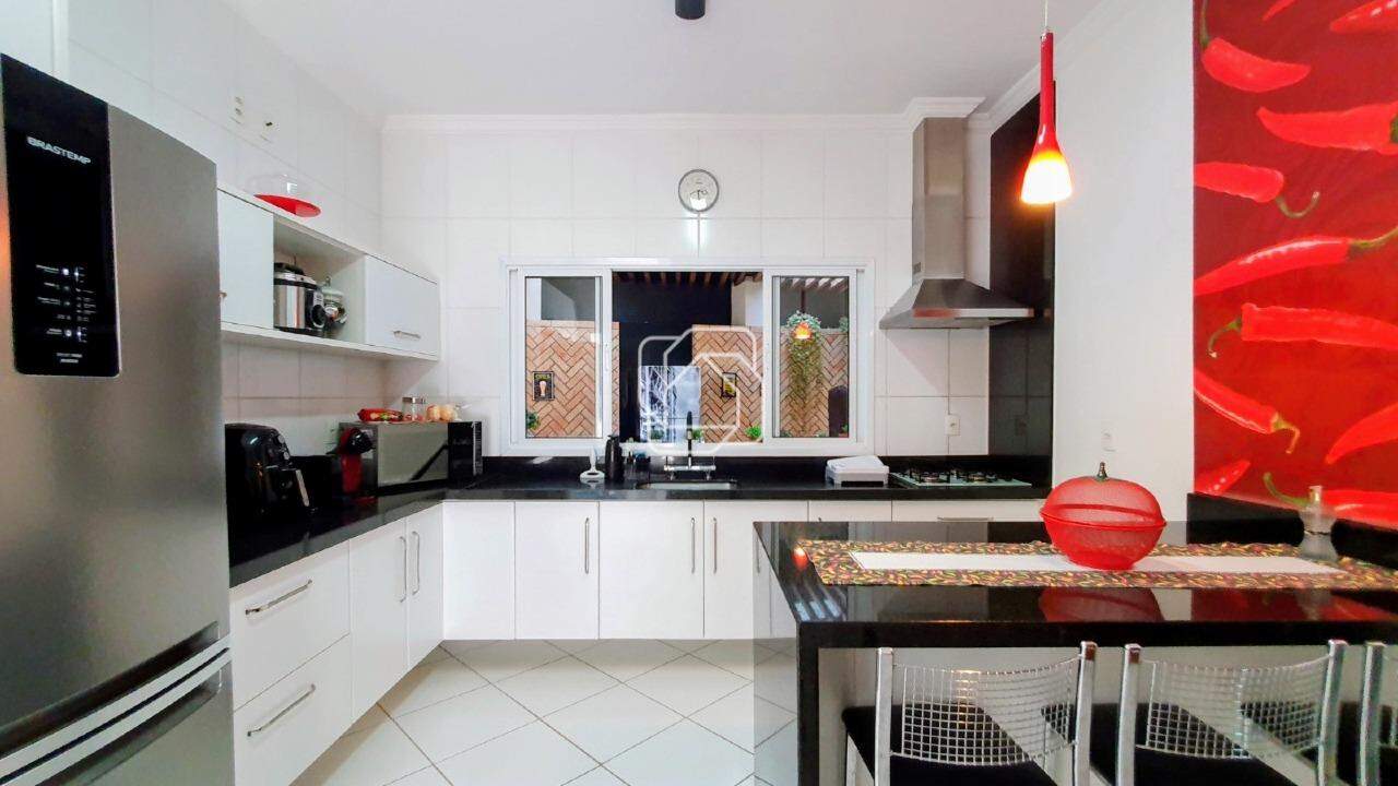 Casa de Condomínio à venda em Itu - SP - Parque do Varvito: Cozinha