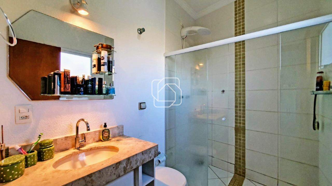 Casa de Condomínio à venda em Itu - SP - Parque do Varvito: Banheiro