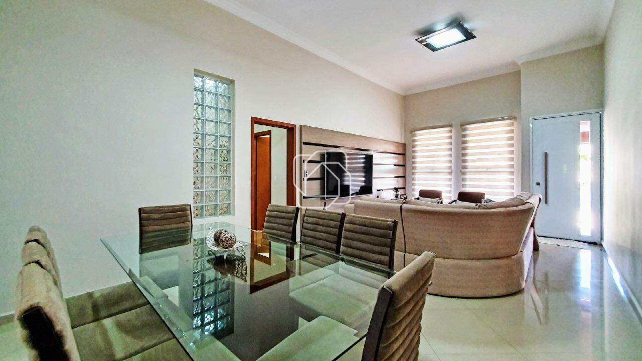 Casa de Condomínio à venda em Itu - SP - Parque do Varvito: Sala