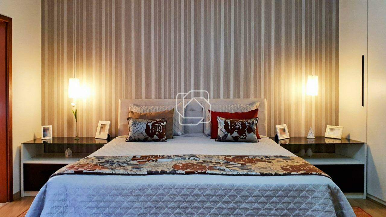 Casa de Condomínio à venda em Itu - SP - Parque do Varvito: Suíte