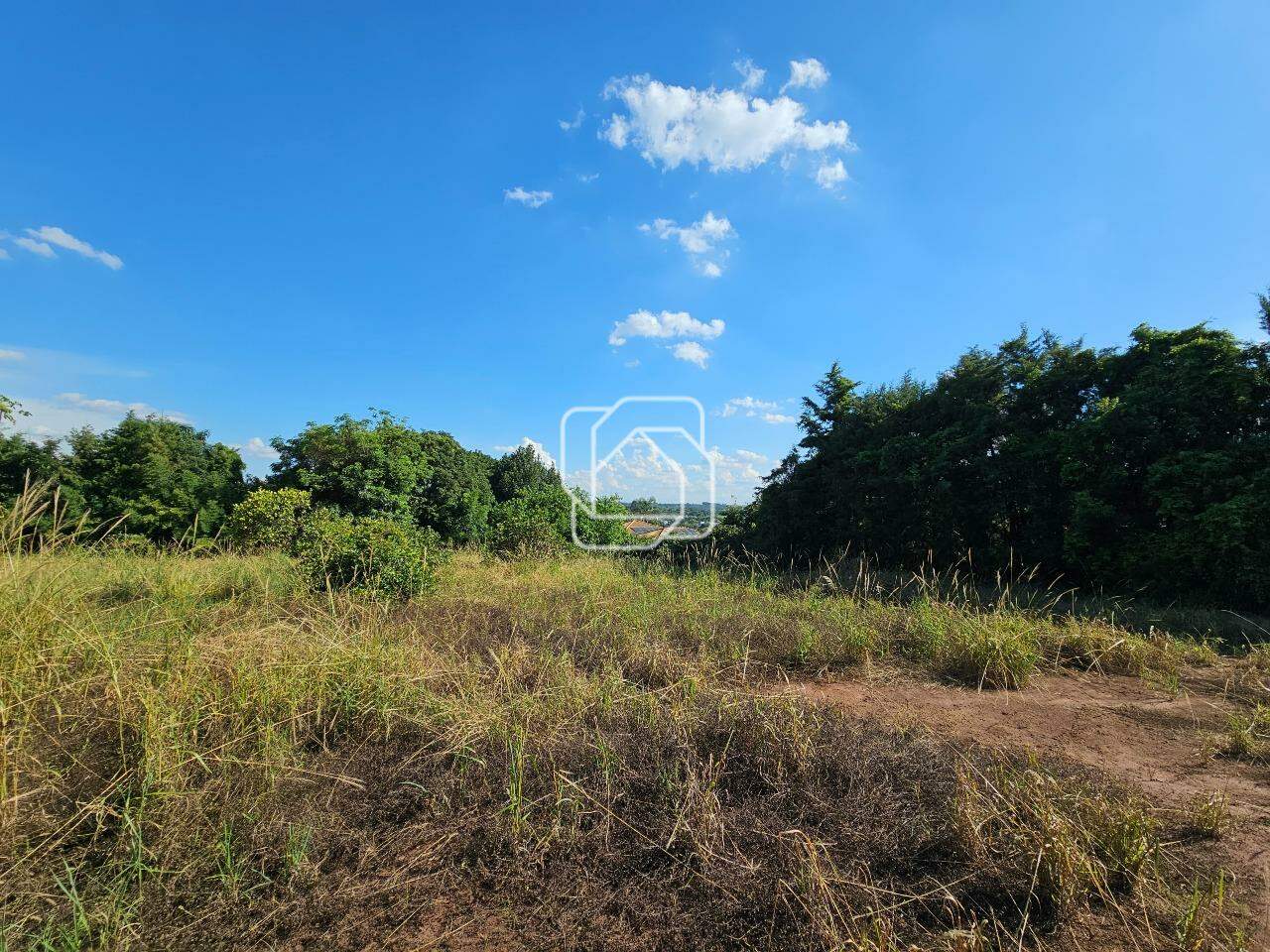 Terreno à venda em Indaiatuba - SP - Vale das Laranjeiras: Visão geral do terreno