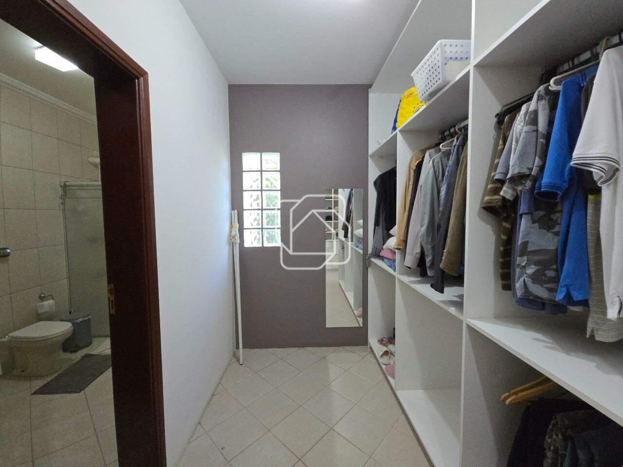Casa de Condomínio à venda em Itu - SP - Condomínio Campos de Santo Antônio: Closet