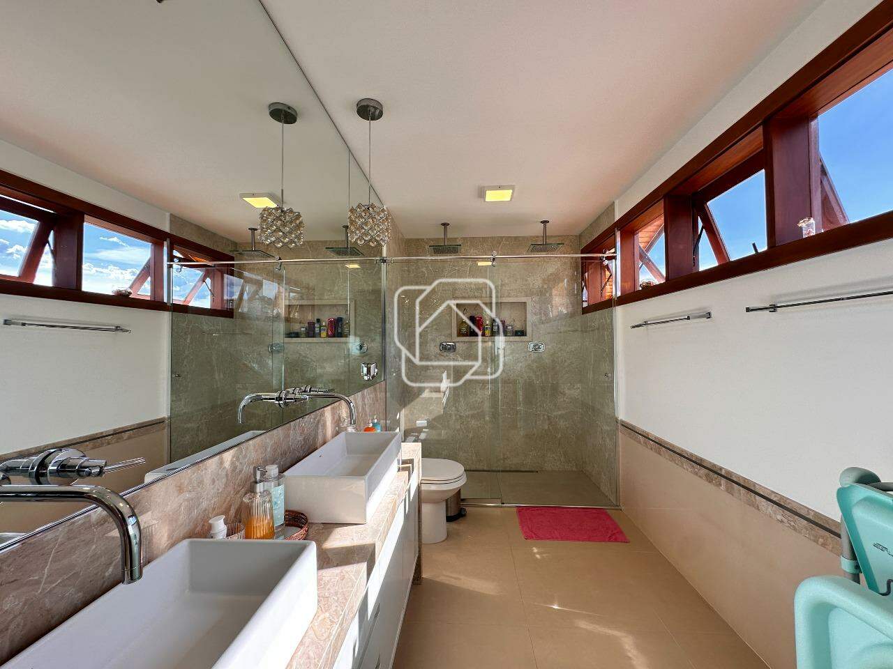 Casa de Condomínio à venda em Indaiatuba - SP - Jardim Vila Paradiso: Banheiro