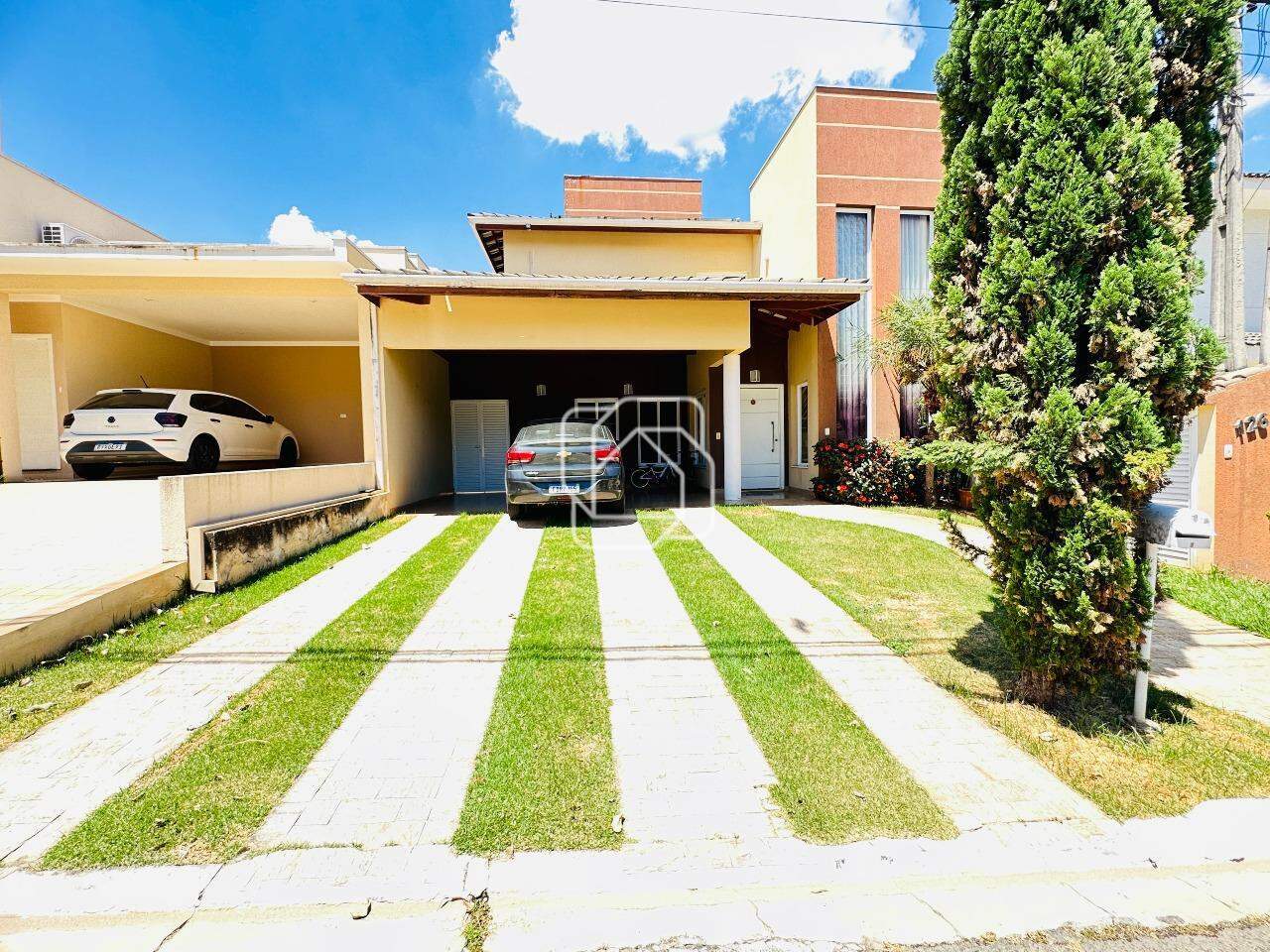 Casa de Condomínio à venda em Itu - SP - Condomínio Parque do Varvito: Fachada