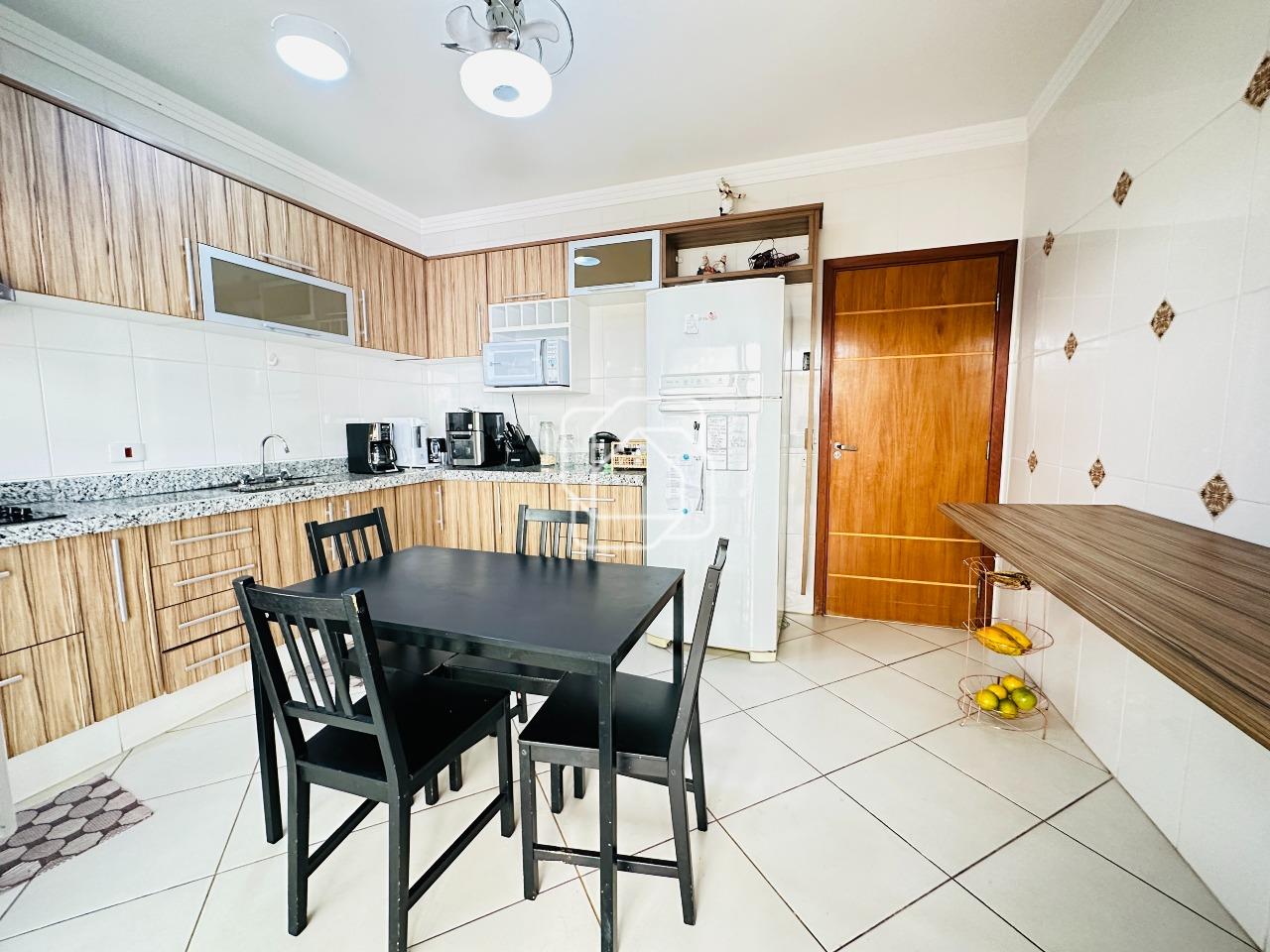 Casa de Condomínio à venda em Itu - SP - Condomínio Parque do Varvito: Cozinha