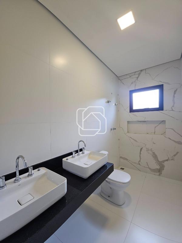 Casa de Condomínio à venda em Indaiatuba - SP - Terras de Itaici: Banheiro