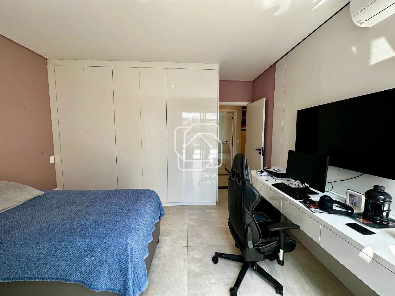 Casa de Condomínio à venda em Itu - SP - Condomínio Villas do Golfe: Suíte