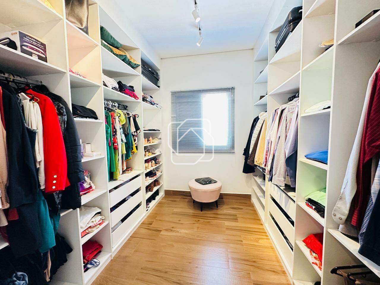 Casa de Condomínio à venda em Salto - SP - Portal dos Bandeirantes Salto: Closet