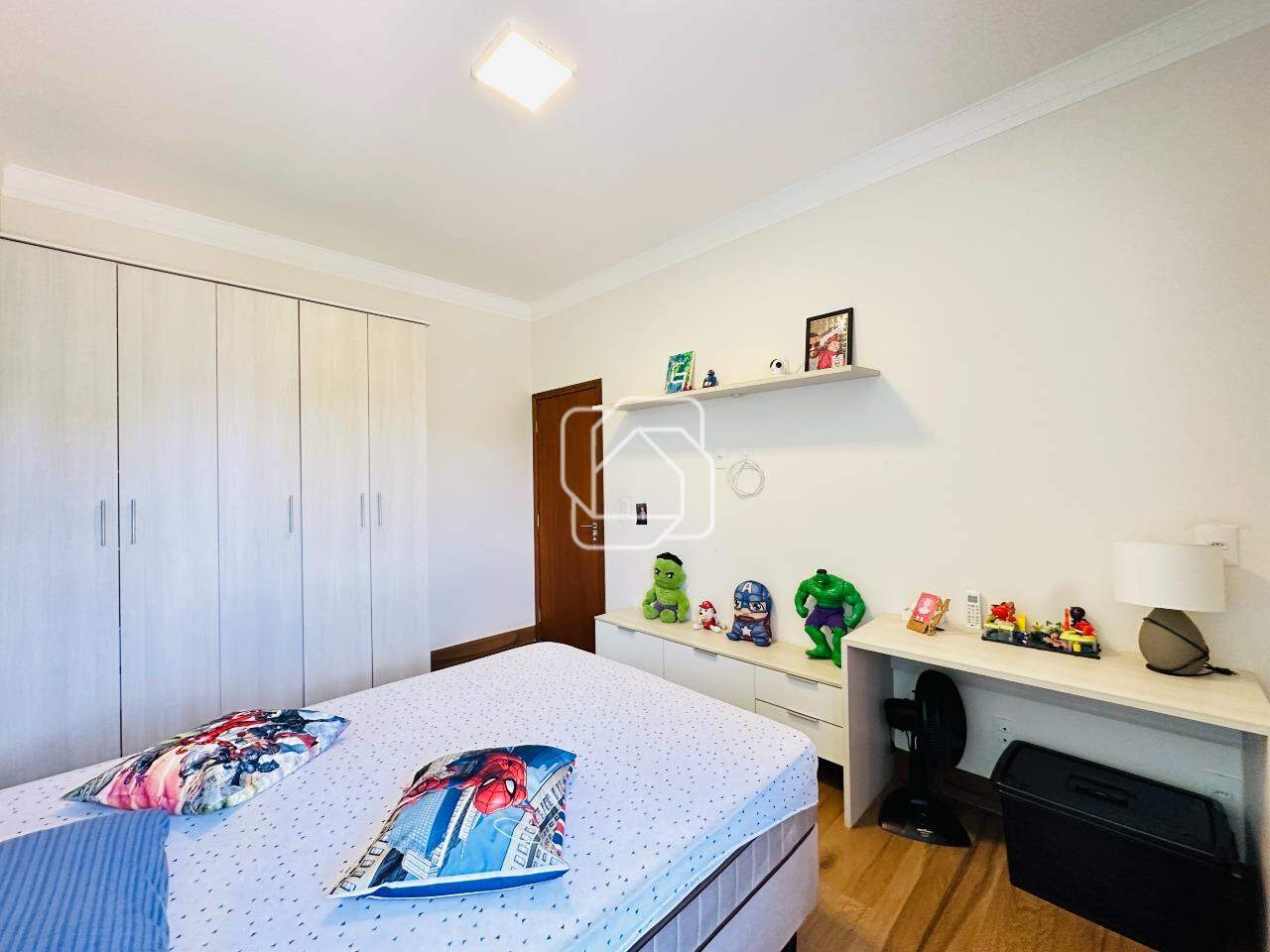 Casa de Condomínio à venda em Salto - SP - Portal dos Bandeirantes Salto: Suíte