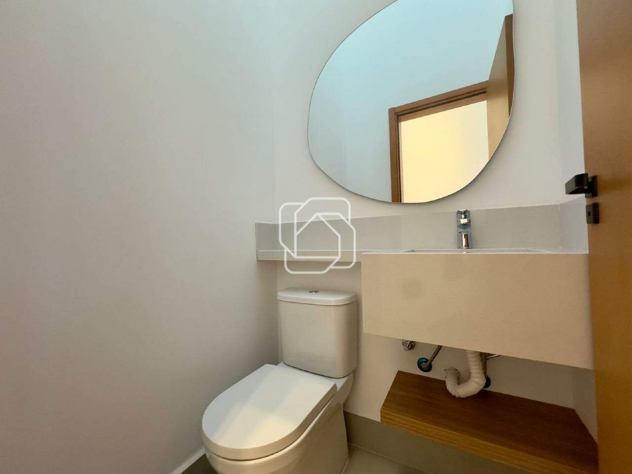 Casa de Condomínio à venda em Indaiatuba - SP - Jardim Residencial Dona Lucilla: Lavabo- imagem ilustrativa