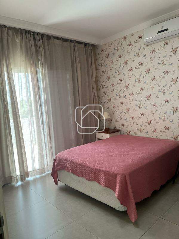 Casa de Condomínio à venda em Salto - SP - Residencial Central Parque: Suíte
