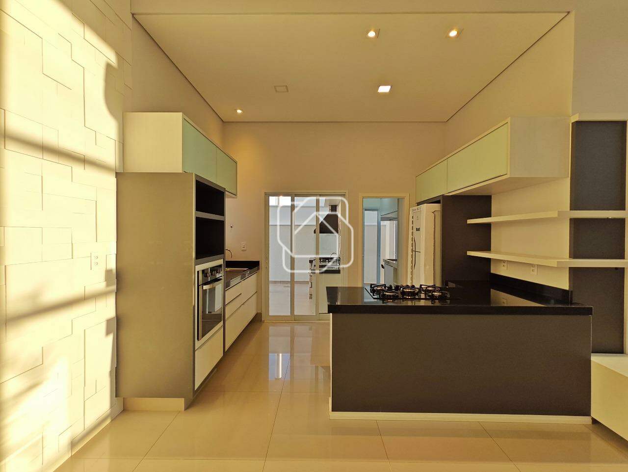 Casa de Condomínio à venda em Indaiatuba - SP - Jardim Residencial Viena: Cozinha integrada