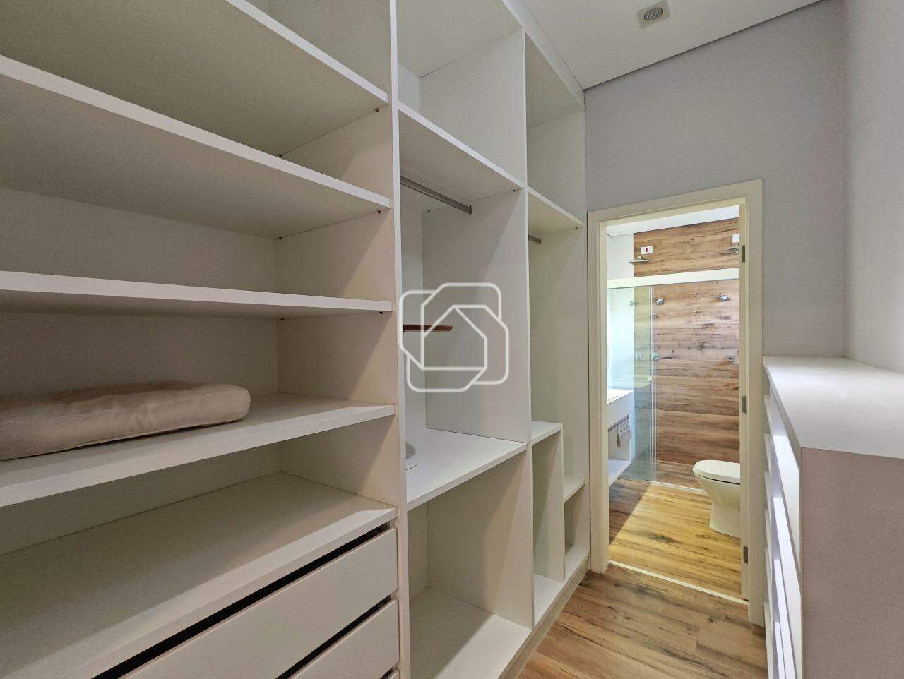 Casa de Condomínio à venda em Indaiatuba - SP - Jardim Residencial Viena: Closet