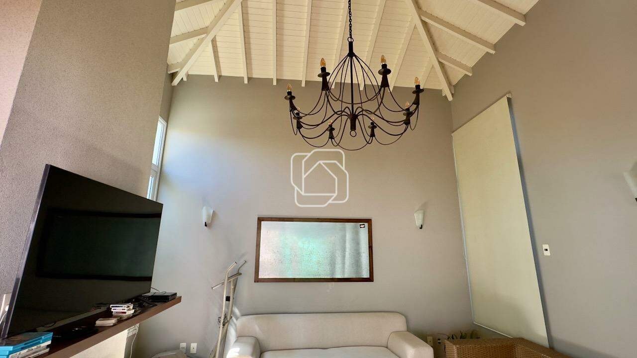 Casa de Condomínio à venda em Indaiatuba - SP - Jardim Villa Romana: Sala de lareira