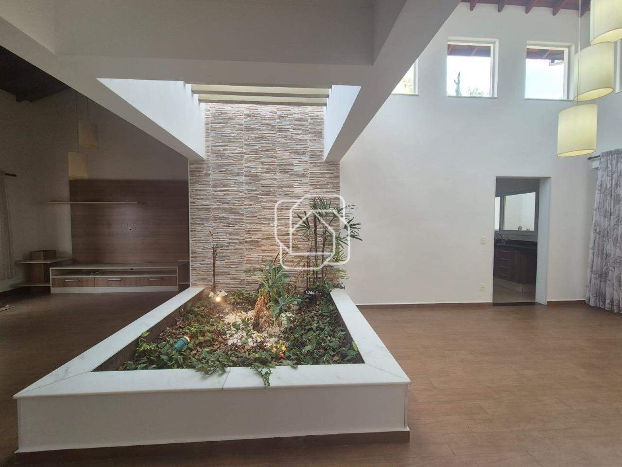 Casa de Condomínio à venda em Indaiatuba - SP - Ville Coudert: Jardim  de inverno 
