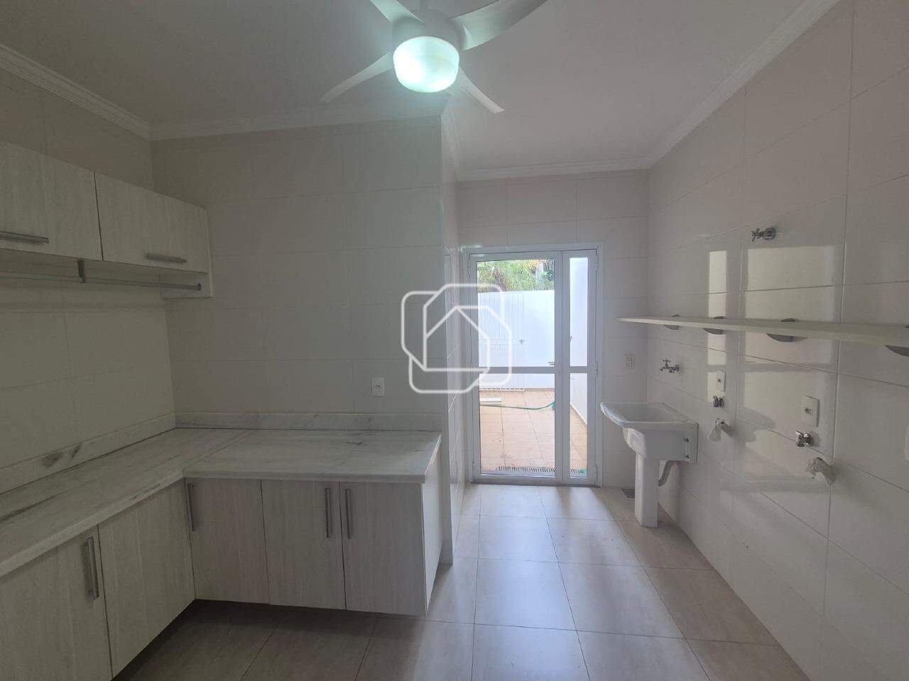 Casa de Condomínio à venda em Indaiatuba - SP - Ville Coudert: Lavanderia