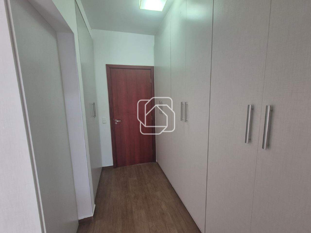 Casa de Condomínio à venda em Indaiatuba - SP - Ville Coudert: Corredor