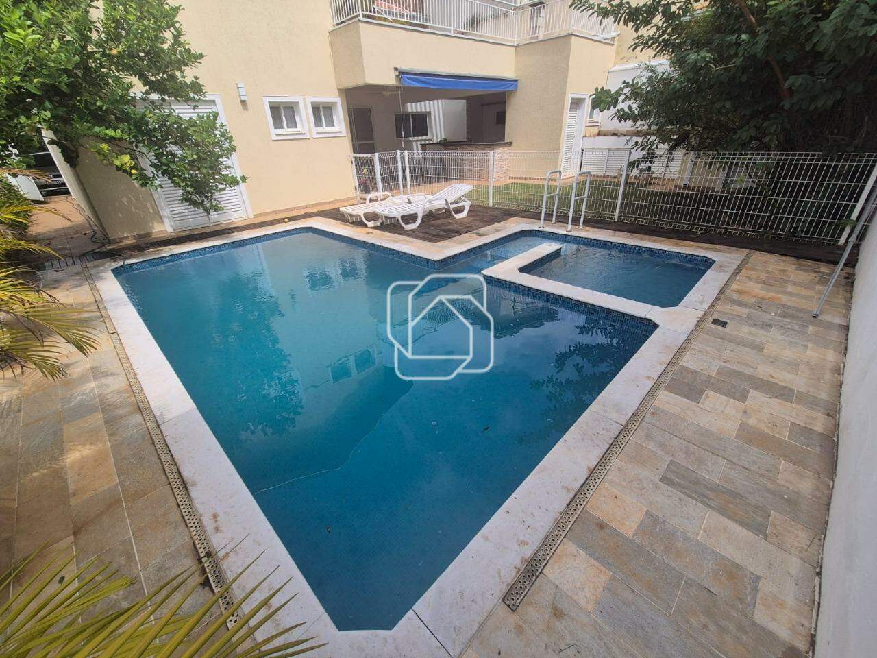 Casa de Condomínio à venda em Indaiatuba - SP - Ville Coudert: Área da piscina