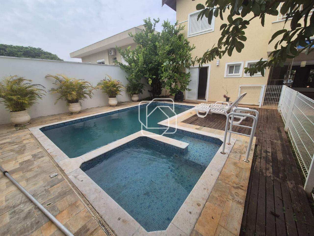 Casa de Condomínio à venda em Indaiatuba - SP - Ville Coudert: Área da piscina