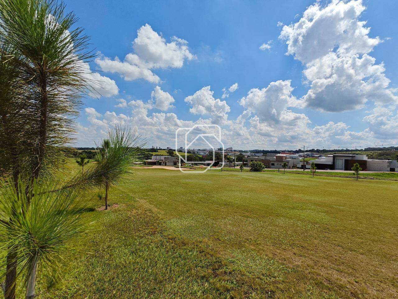 Terreno à venda em Indaiatuba - SP - Jardins do Golfe Residencial Indaiatuba: Visão geral do terreno