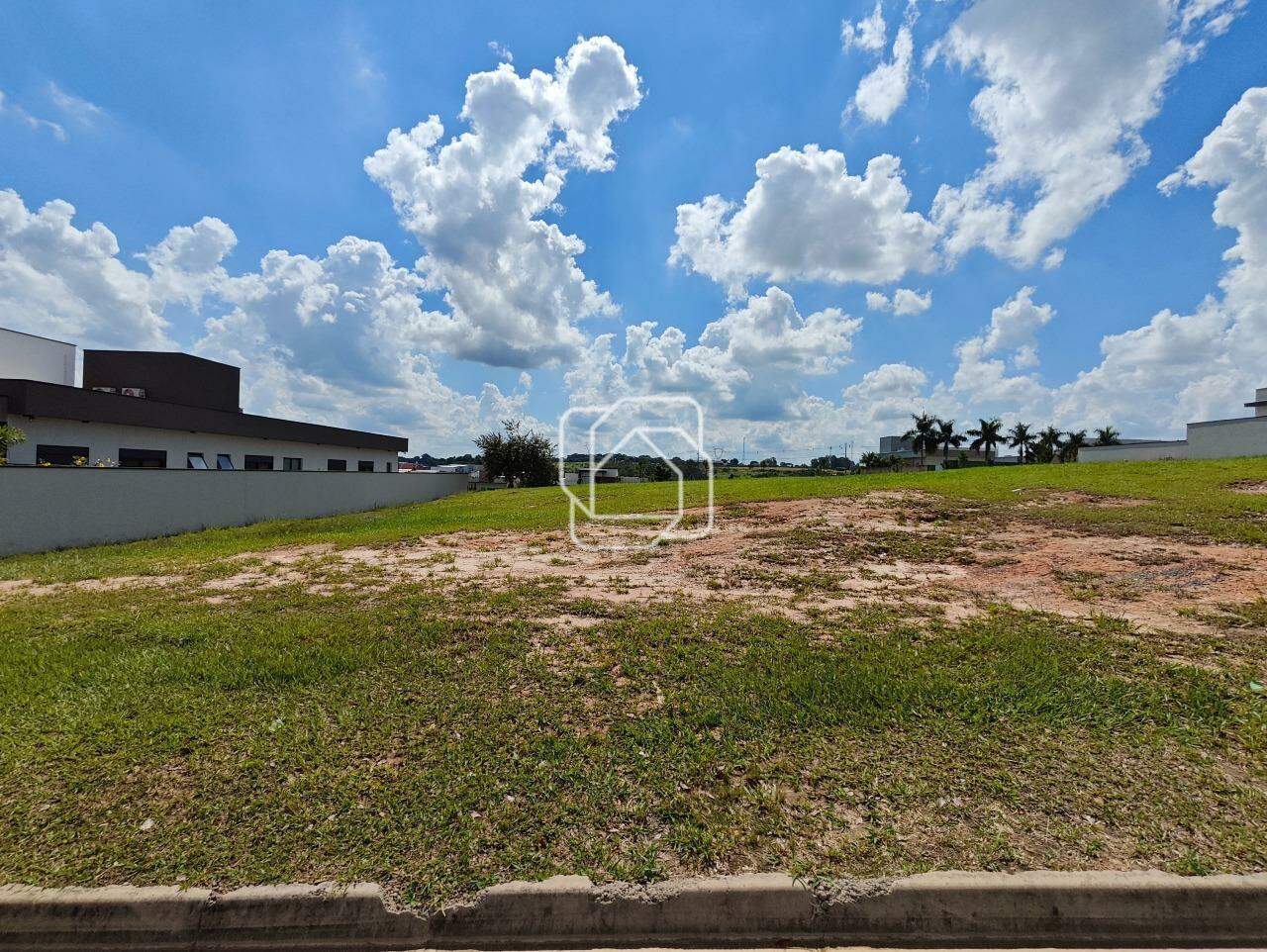Terreno à venda em Indaiatuba - SP - Jardins do Golfe Residencial Indaiatuba: Visão geral do terreno