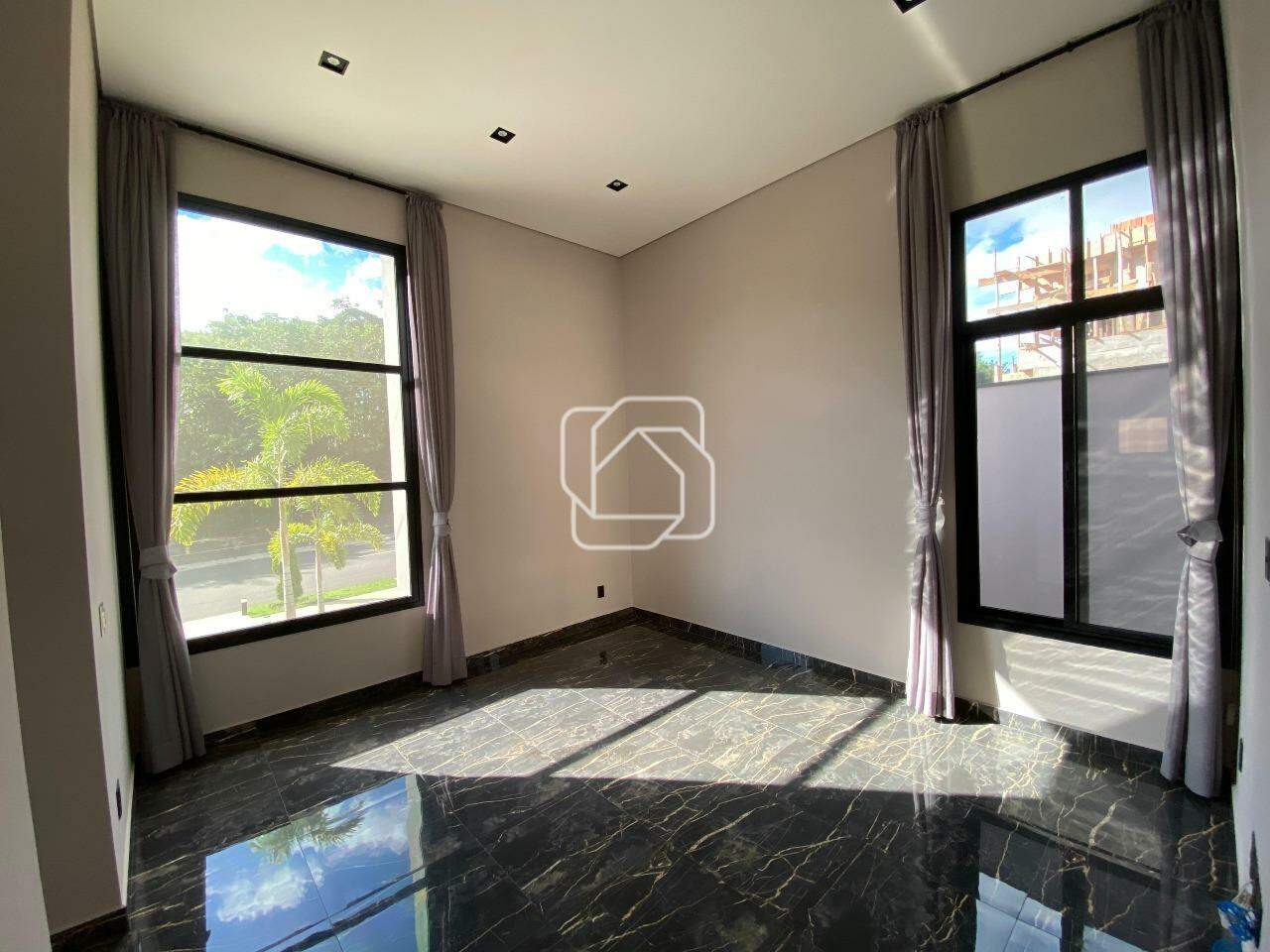 Casa de Condomínio à venda em Salto - SP - Residencial Lagos D’Icaraí: Sala