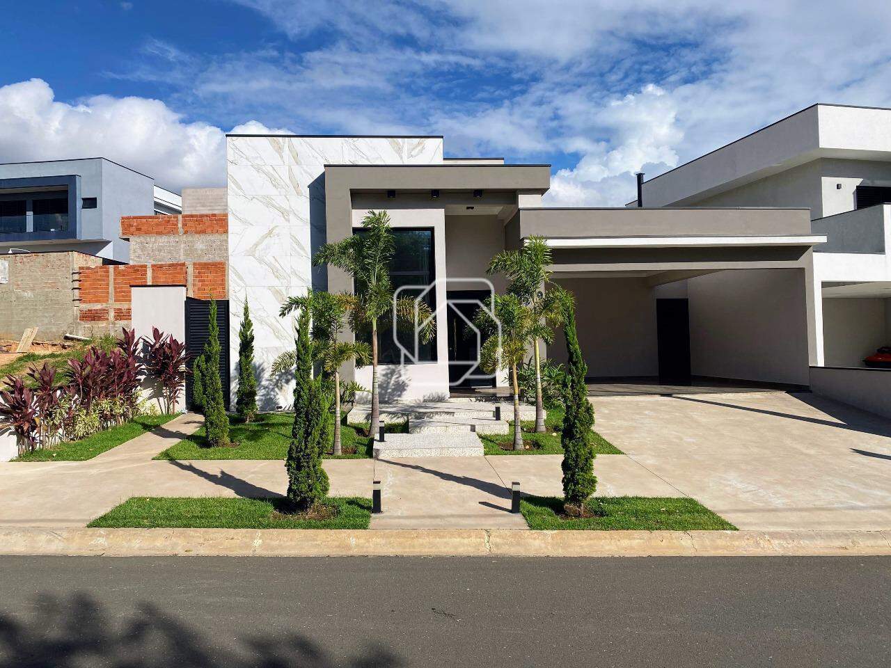 Casa de Condomínio à venda em Salto - SP - Residencial Lagos D’Icaraí: Fachada