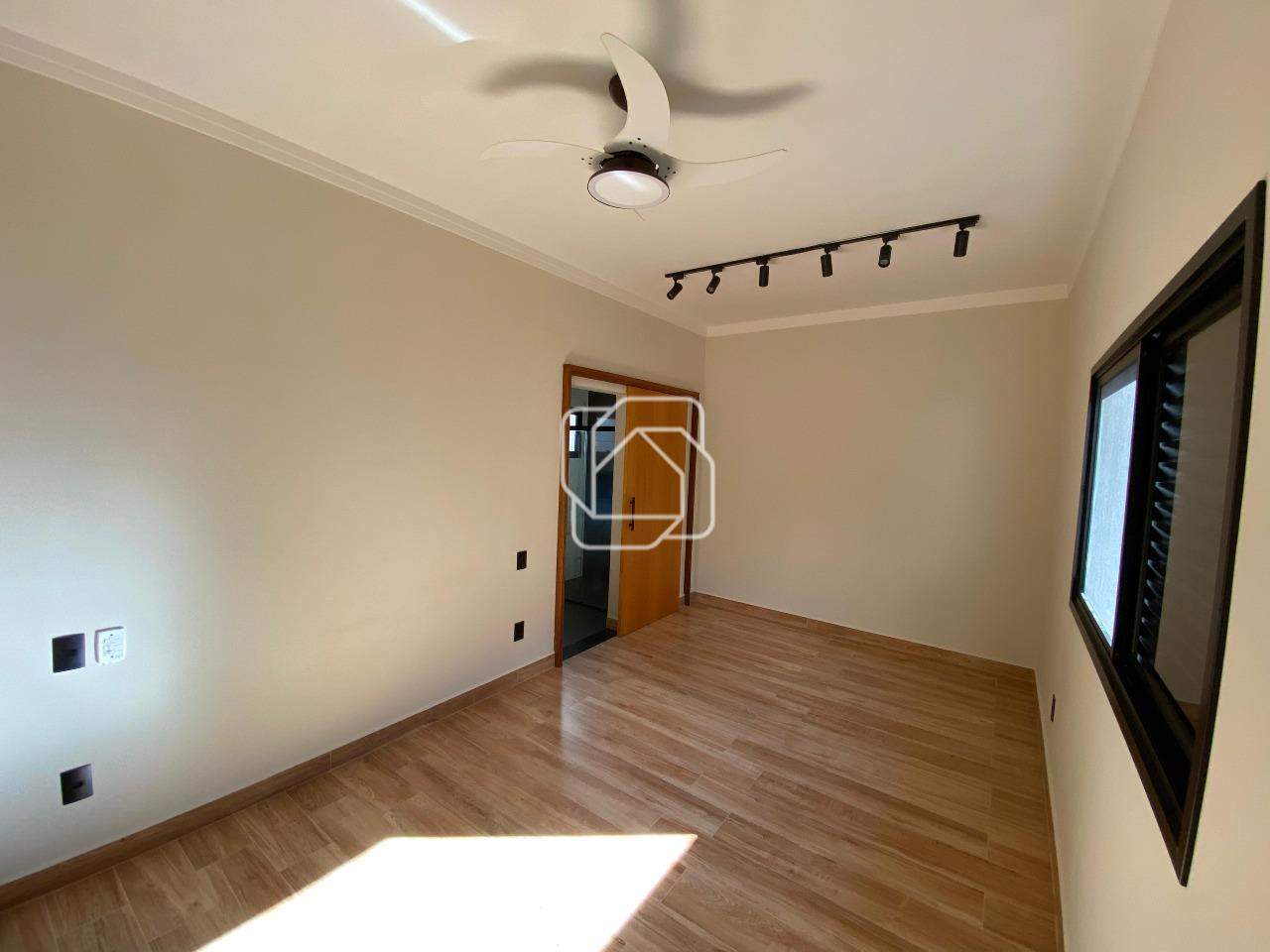 Casa de Condomínio à venda em Salto - SP - Residencial Lagos D’Icaraí: Suíte