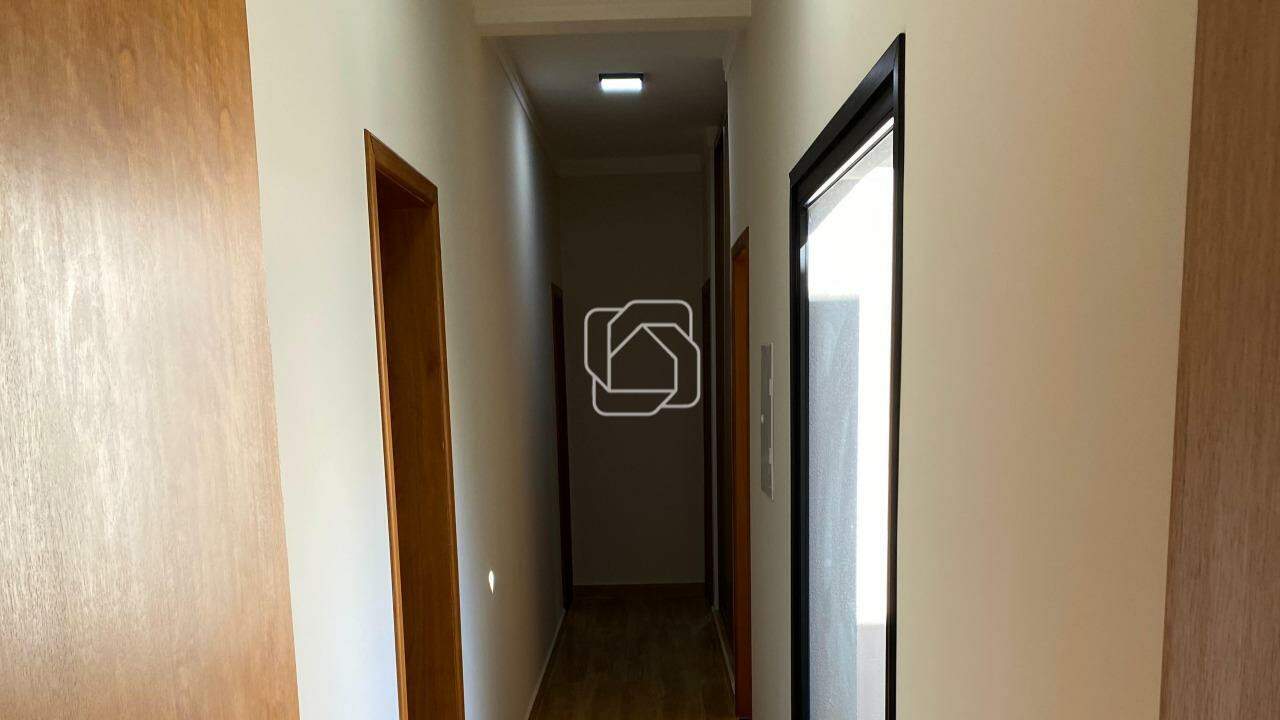 Casa de Condomínio à venda em Salto - SP - Residencial Lagos D’Icaraí: Corredor