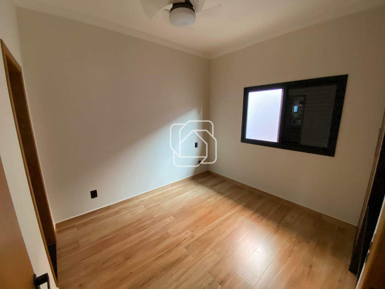 Casa de Condomínio à venda em Salto - SP - Residencial Lagos D’Icaraí: Dormitório