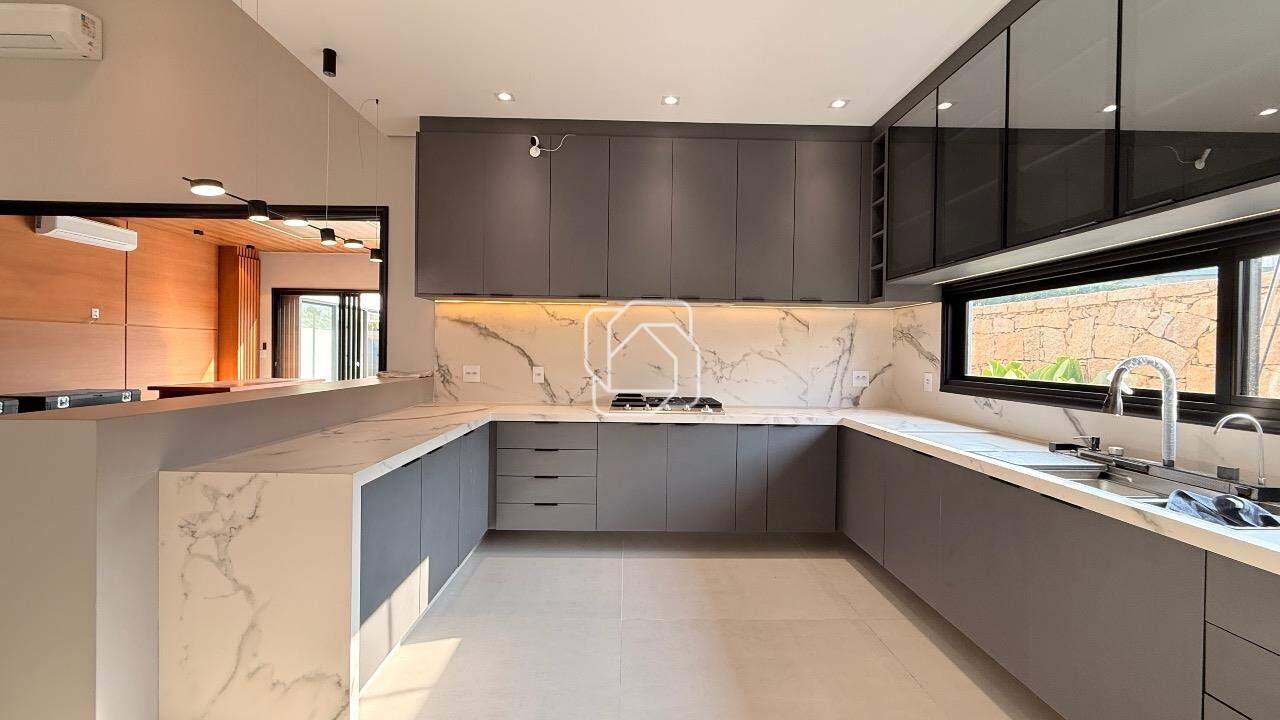 Casa de Condomínio à venda em Indaiatuba - SP - Jardins do Golfe Residencial Indaiatuba: