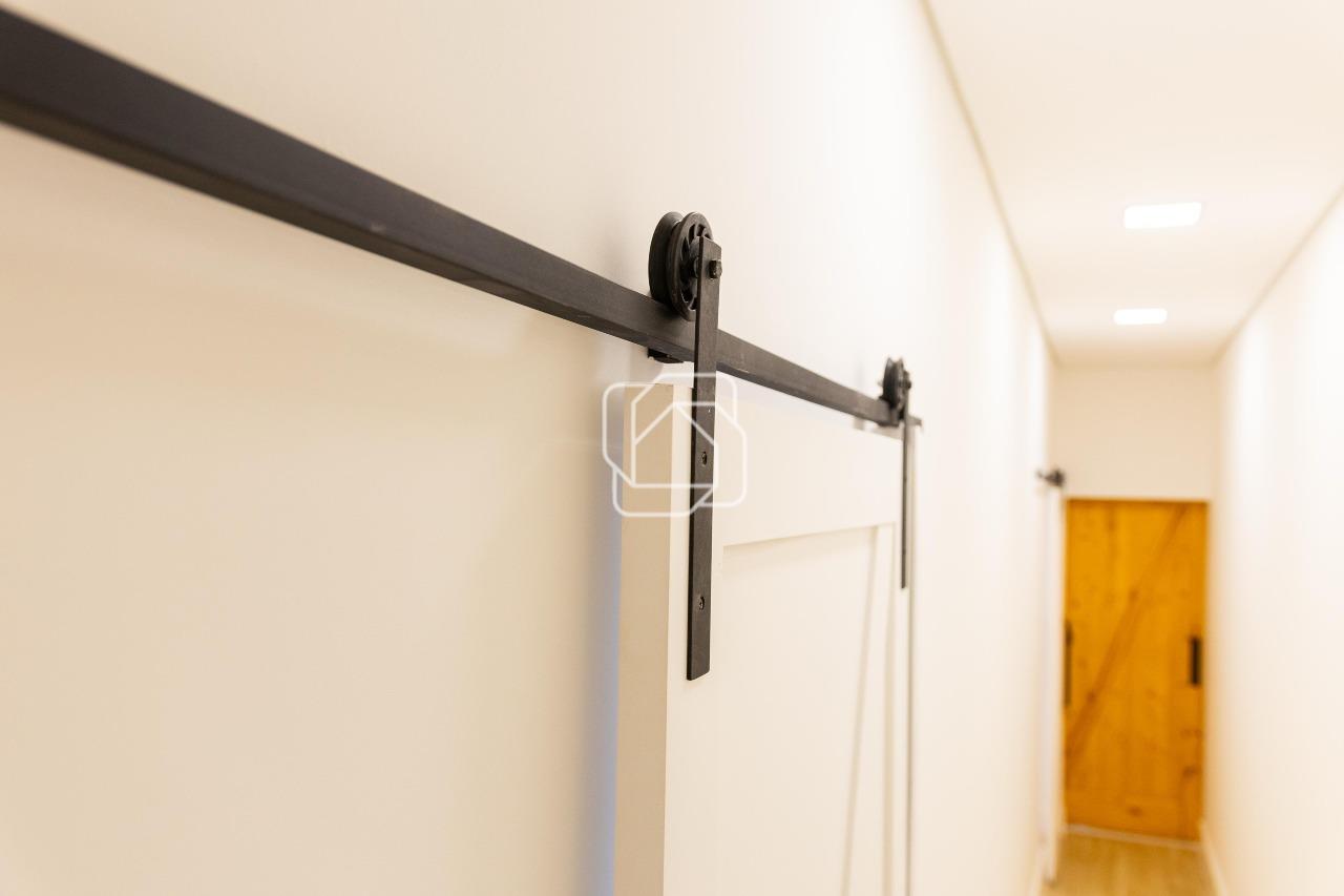 Casa de Condomínio à venda em Indaiatuba - SP - Jardim Residencial Dona Maria Cândida: Detalhe das portas