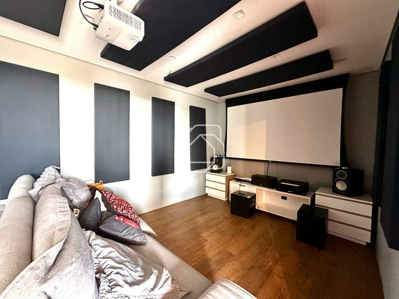 Casa de Condomínio à venda em Itu - SP - Residencial Saint Paul: Cinema