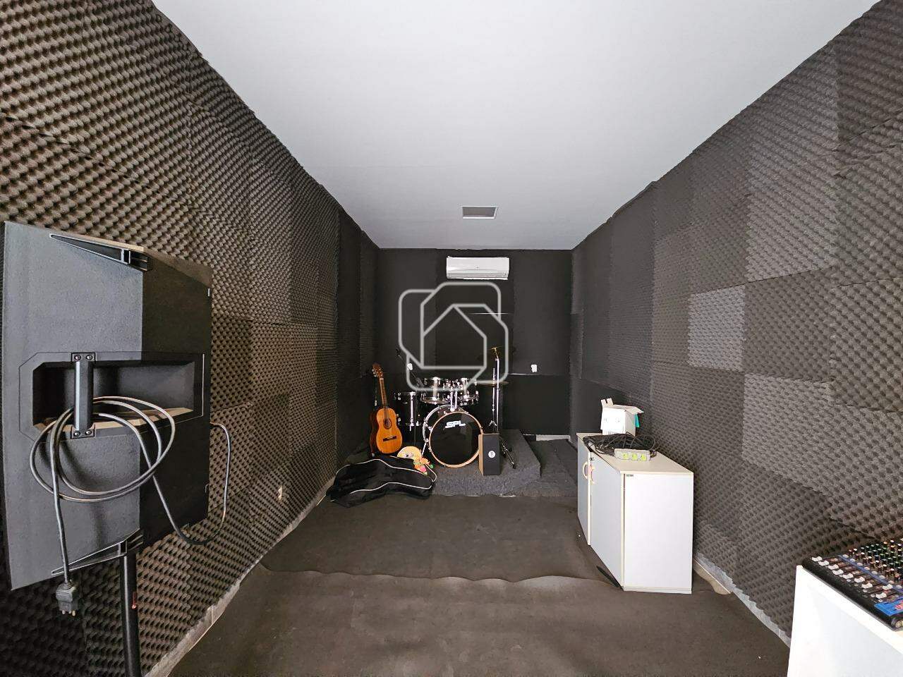 Casa de Condomínio à venda em Indaiatuba - SP - Recanto dos Pássaros: Sala de música