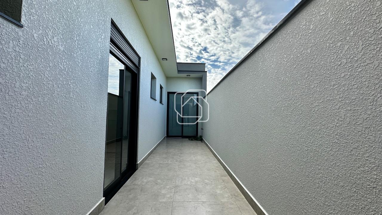Casa de Condomínio à venda em Indaiatuba - SP - Jardim Residencial Dona Maria Cândida: Corredor externo