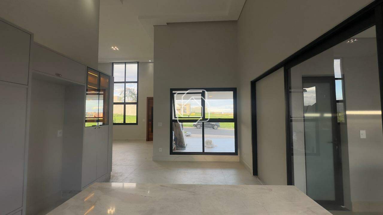 Casa de Condomínio à venda em Indaiatuba - SP - Jardim Residencial Dona Maria Cândida: Cozinha integrada