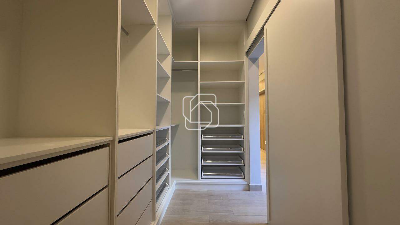 Casa de Condomínio à venda em Indaiatuba - SP - Jardim Residencial Dona Maria Cândida: Closet