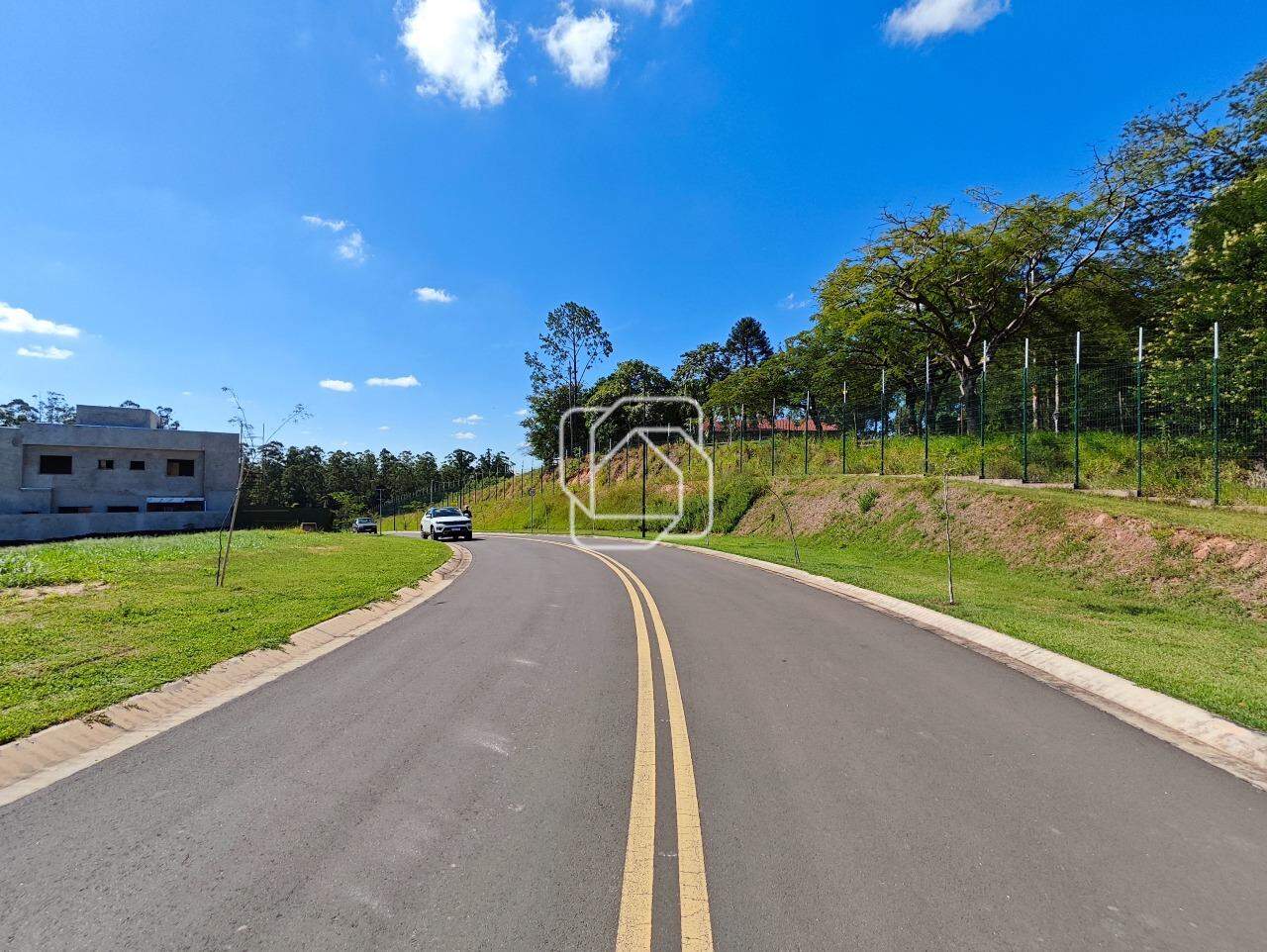 Terreno à venda em Indaiatuba - SP - Parque Villa dos Pinheiros: Rua do terreno